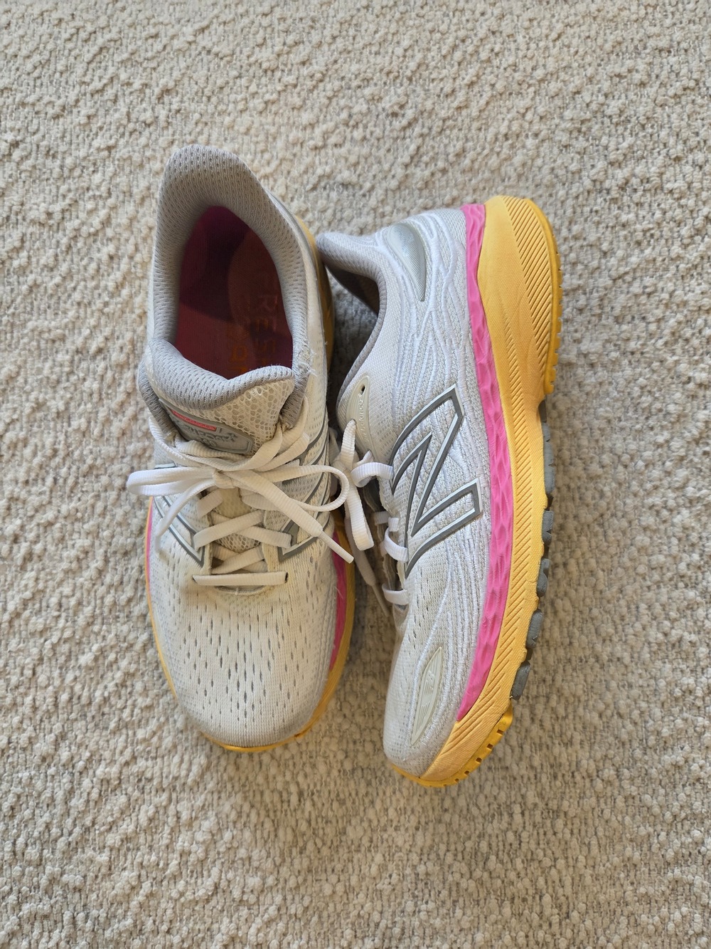 New Balance 860v12 Grey Pink Running Shoes Size 9